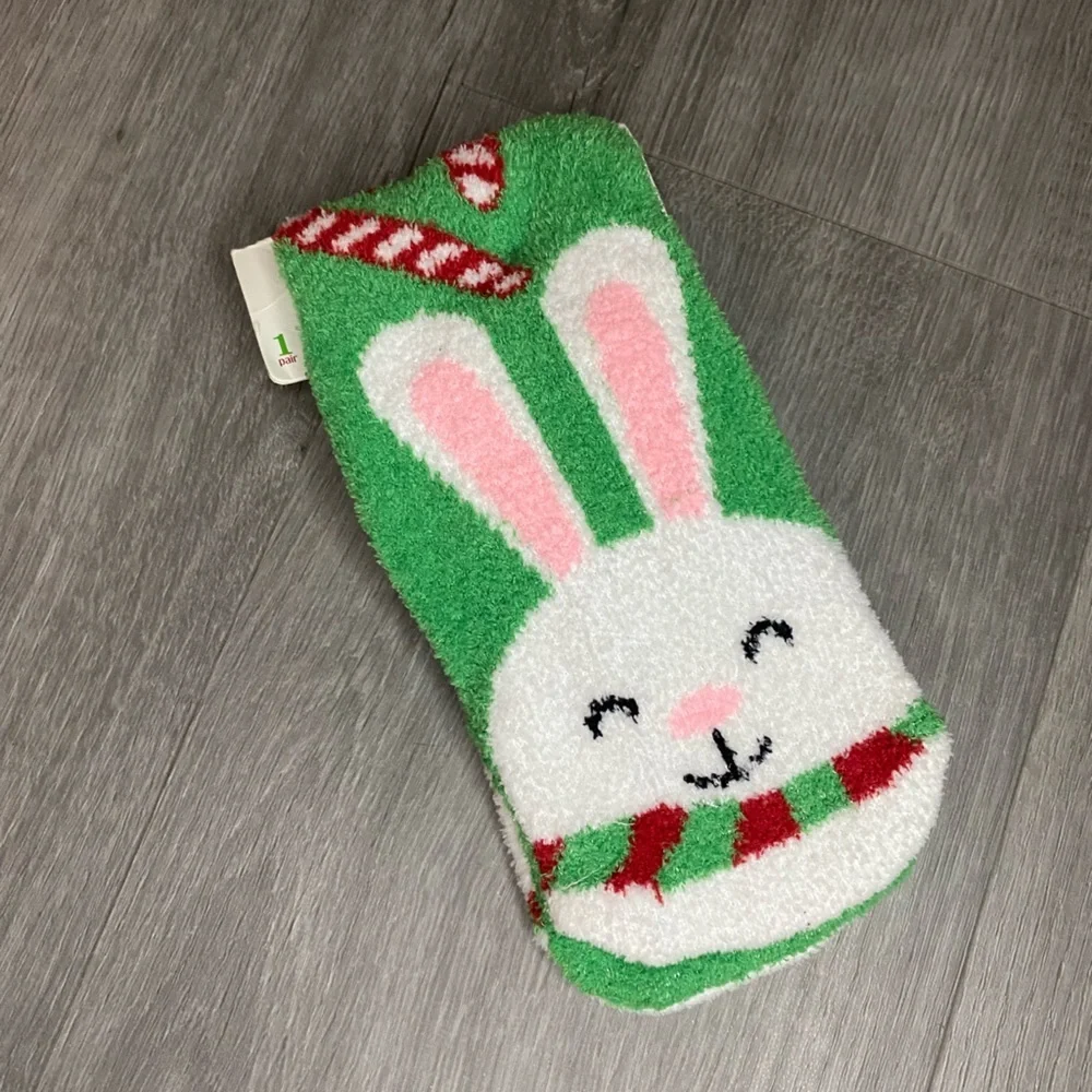 NWT Fuzzy Bunny Holiday Socks